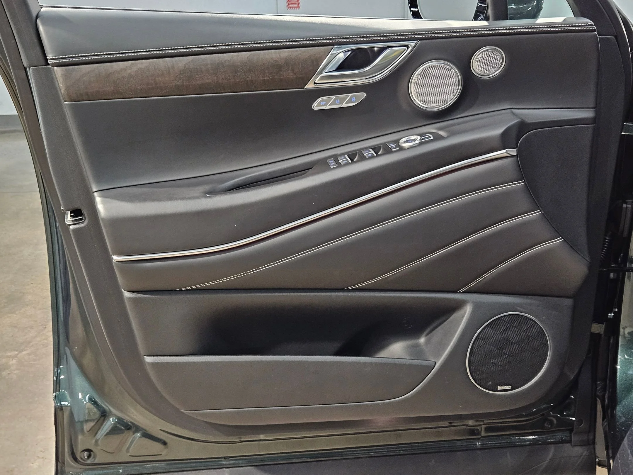Used 2024 Cardiff Green Genesis  image 20