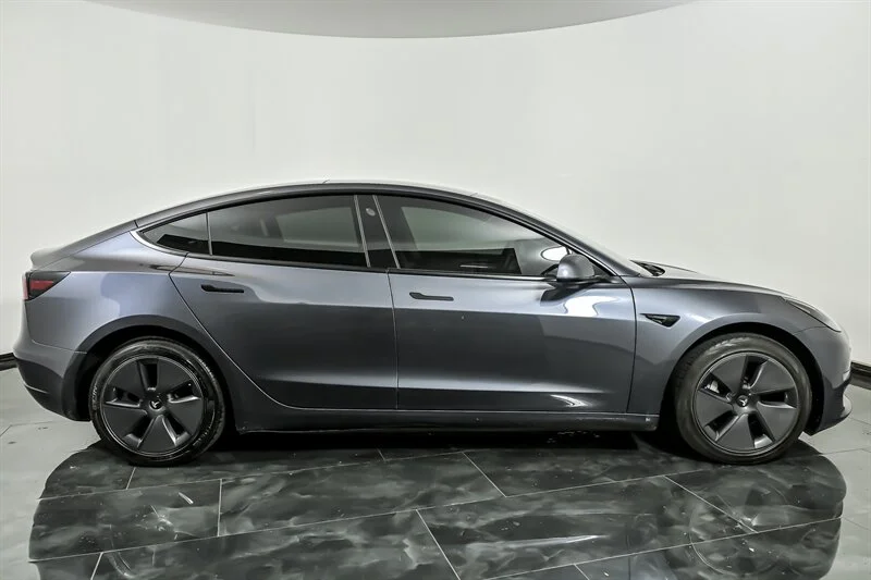 Used 2023 GRAY Tesla  image 10