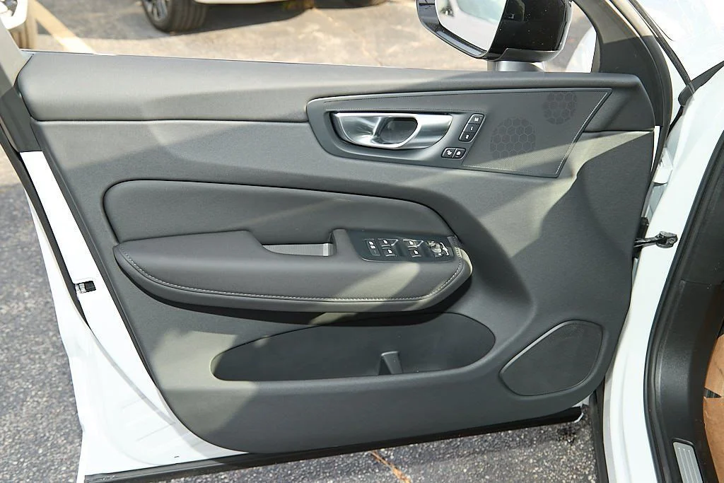 New 2026 Crystal White Volvo Core image 10