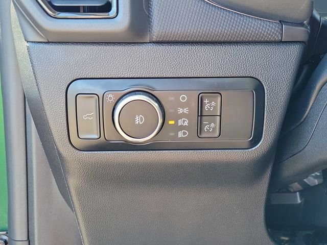 Used 2023 Green Ford Outer Banks image 12