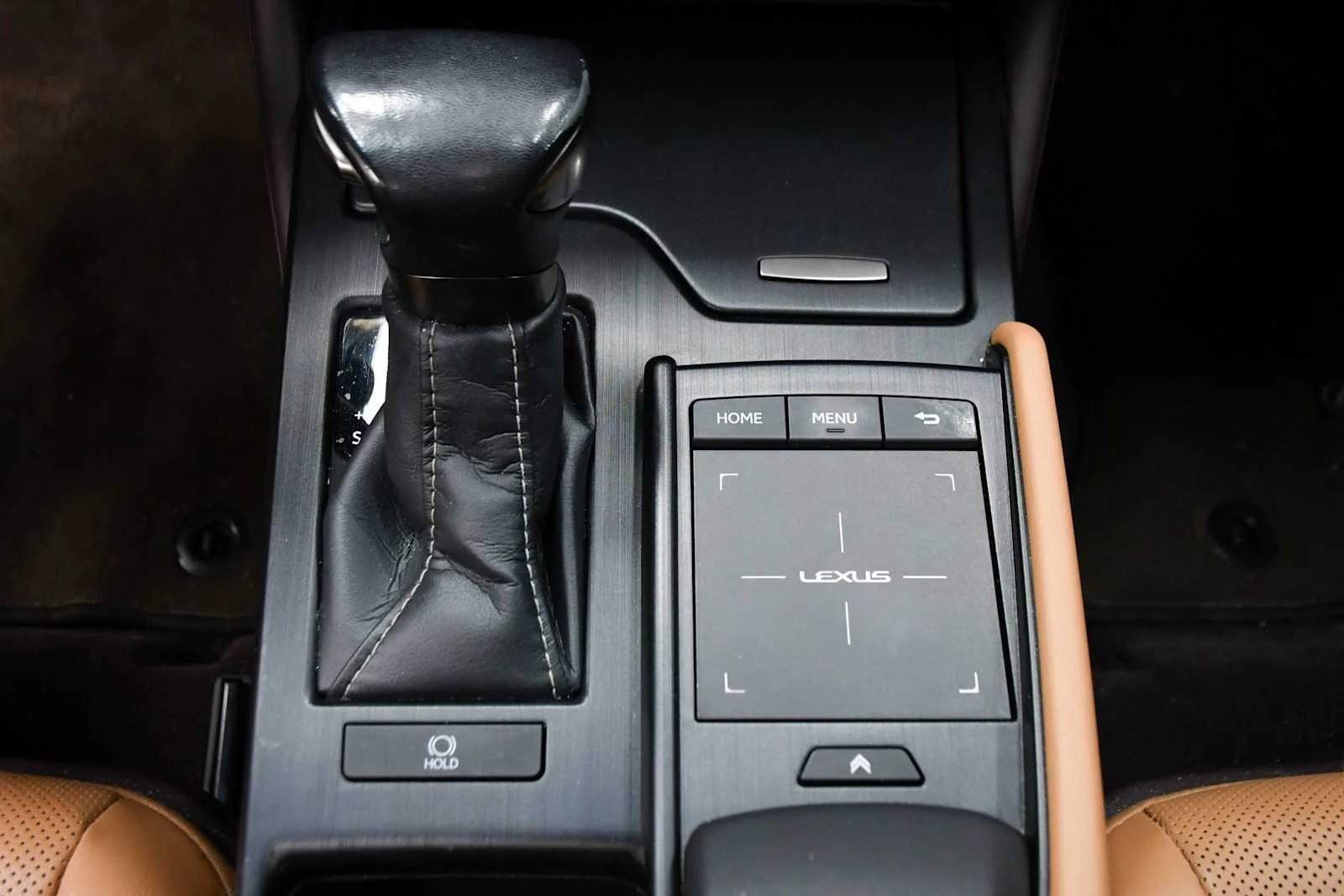 Used 2021 Eminent White Pearl Lexus  image 22