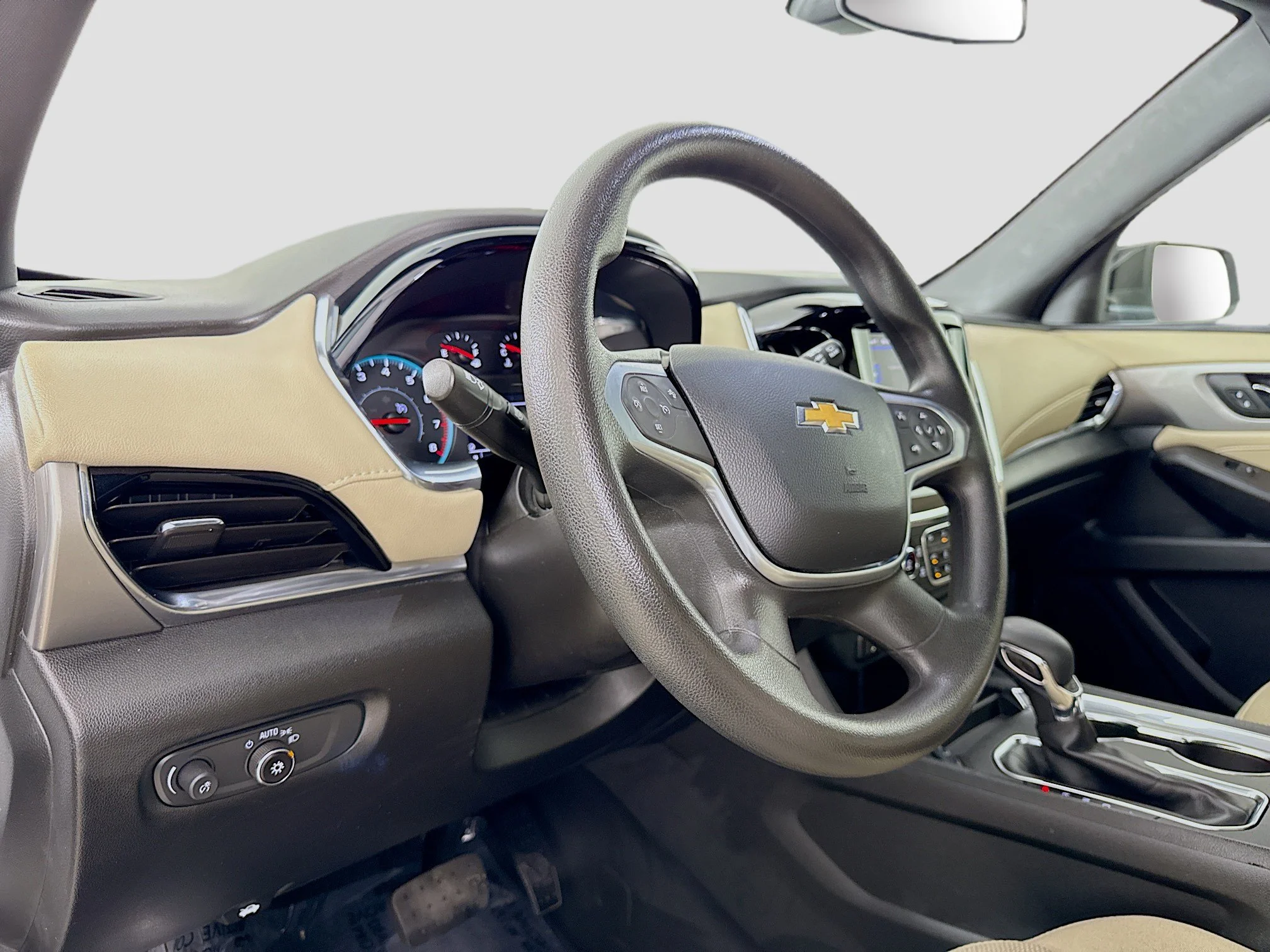 Used 2023 Summit White Chevrolet LS image 11