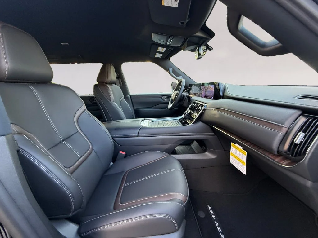 New 2026 Black Nissan SL image 17