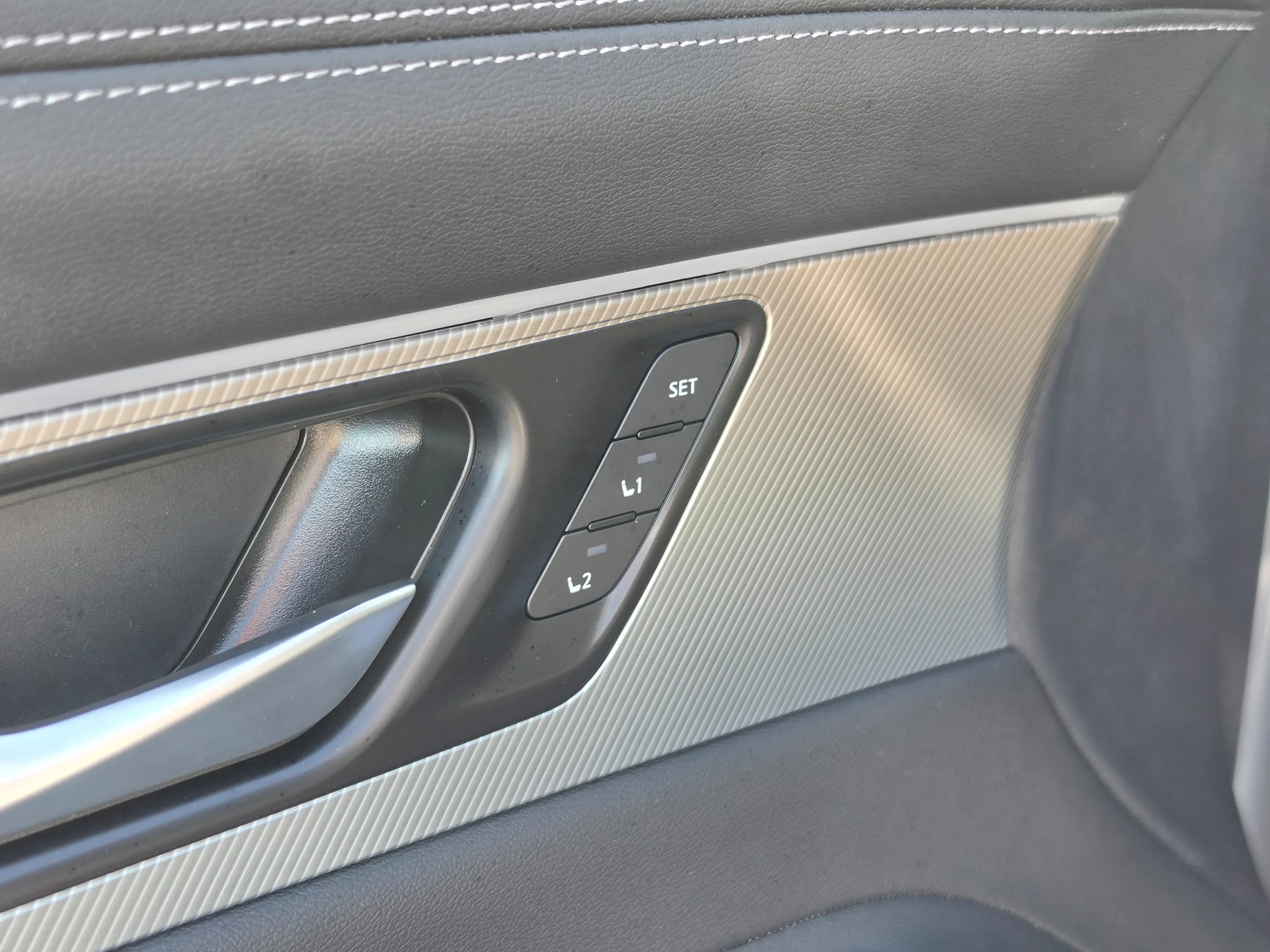 New 2026 Boulder Gray Pearl/Super Black Nissan Platinum image 20