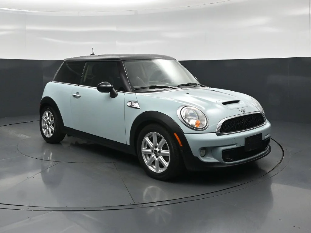 Used 2013 Blue MINI Base image 53