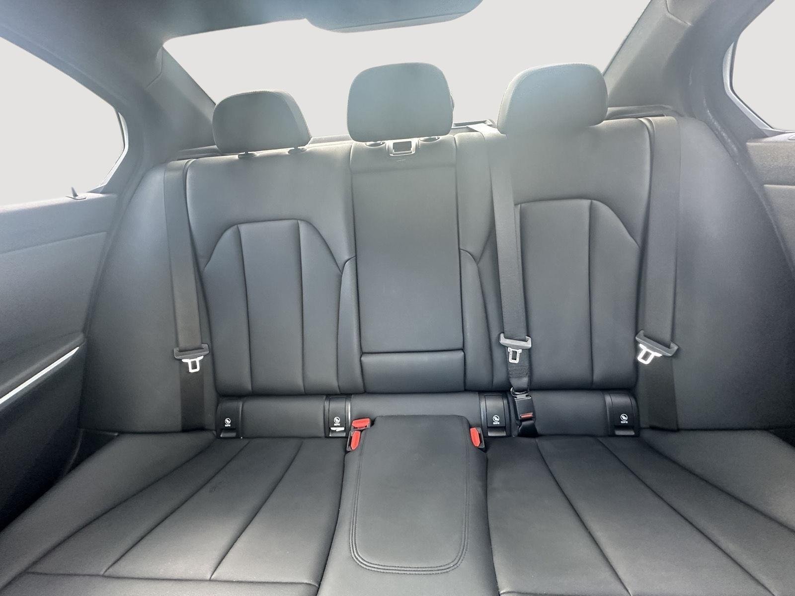 Used 2019 Mineral White Metallic BMW 330i xDrive image 12