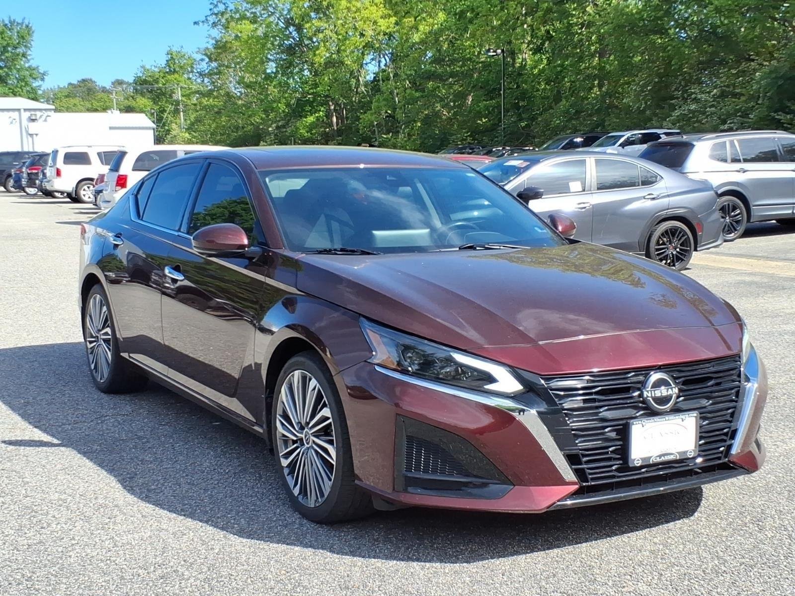 Used 2024 Garnet Pearl Metallic Nissan 2.5 SL image 5