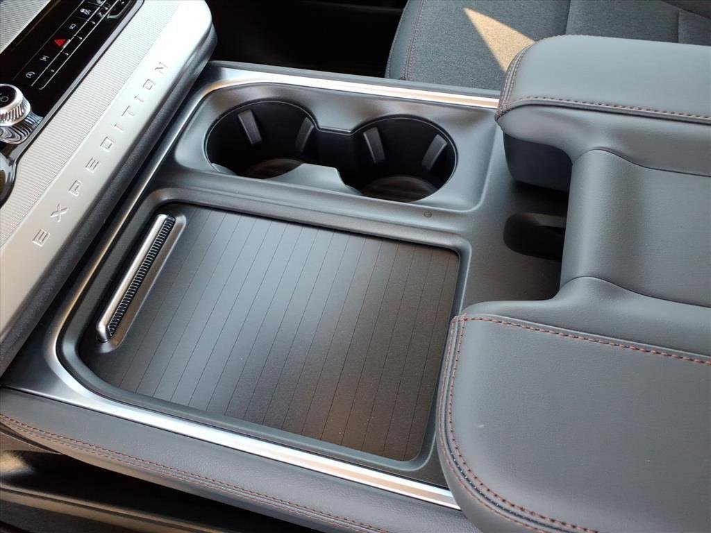 New 2025 Oxford White Ford Active image 12