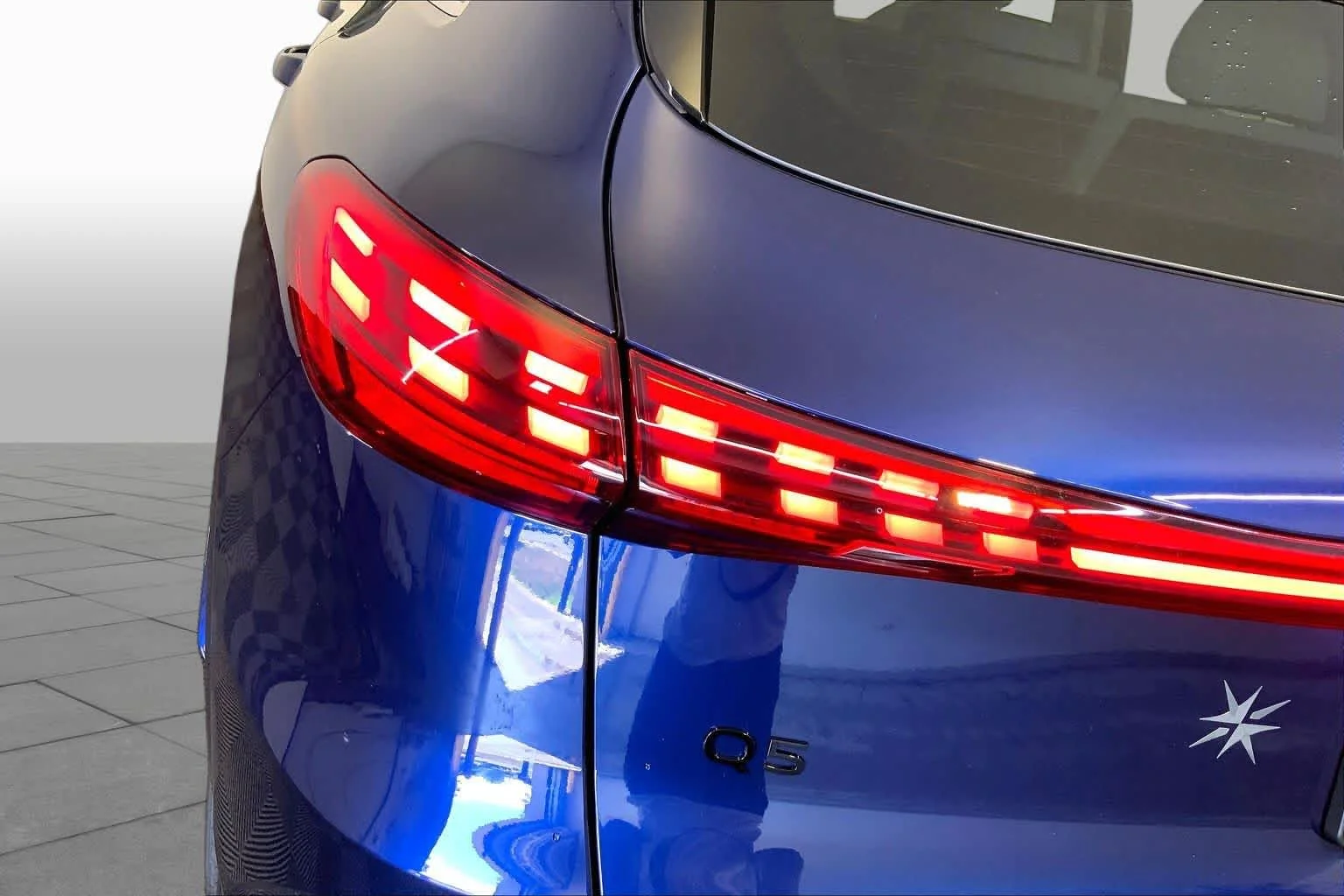 New 2026 NAVARRA BLUE Audi Premium image 14