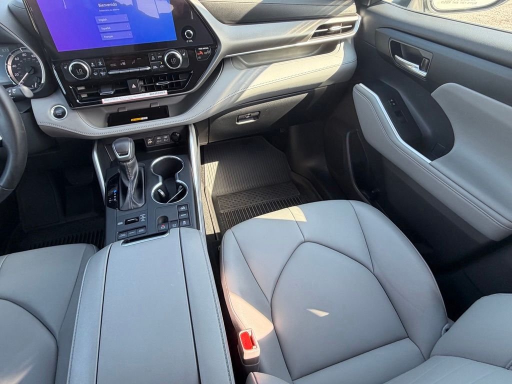 Used 2024 Beige Toyota XLE image 12