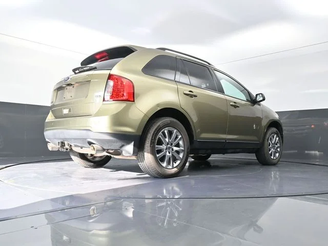 Used 2013  Ford SEL image 37