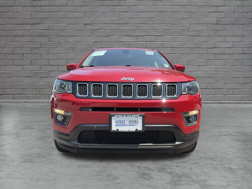Used 2019 Red Line Jeep Latitude image 6