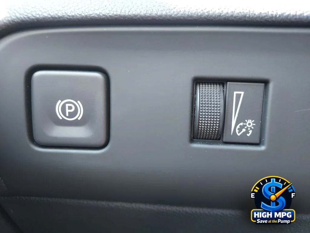 Used 2023 Gray Buick Essence image 18