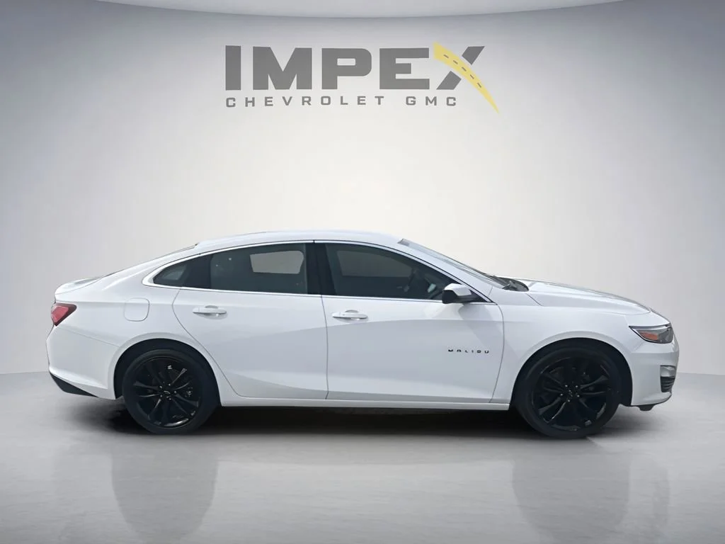 Used 2024 Summit White Chevrolet 1LT image 6