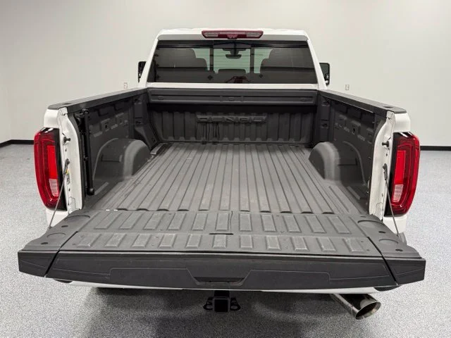 Used 2021 White GMC Denali image 8