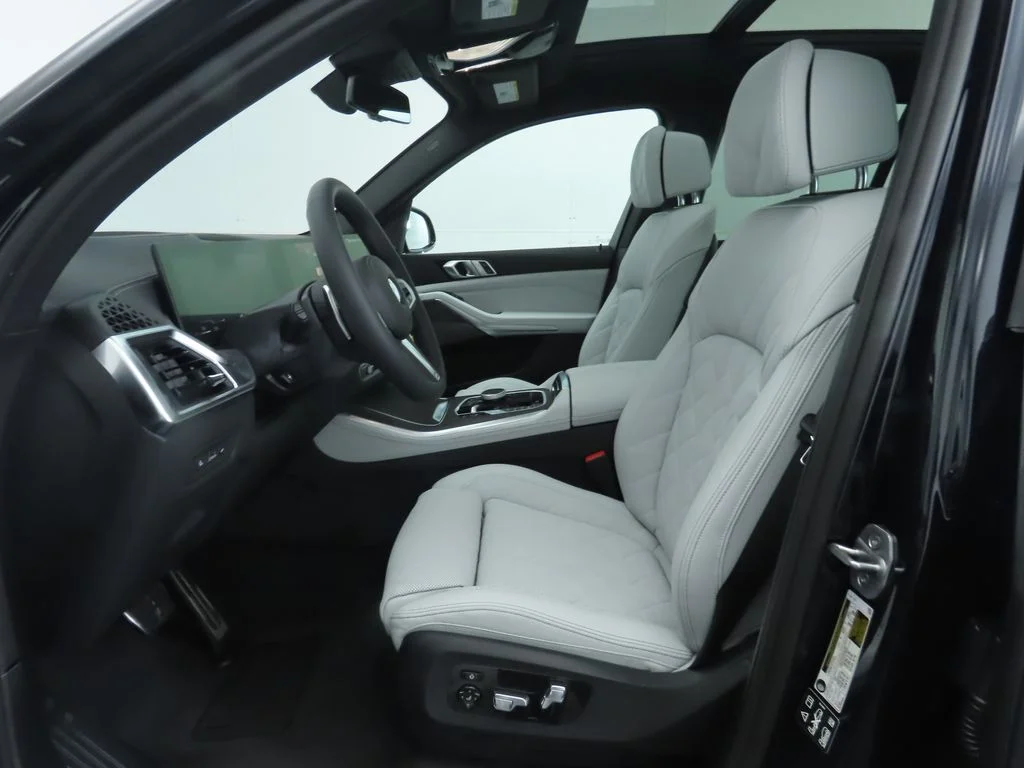 Used 2026 Black BMW xDrive40i image 20