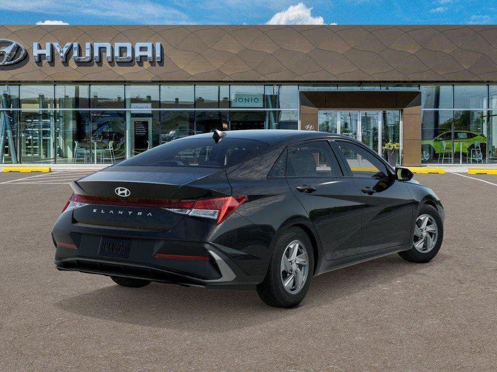 New 2026 Black Hyundai SE image 4