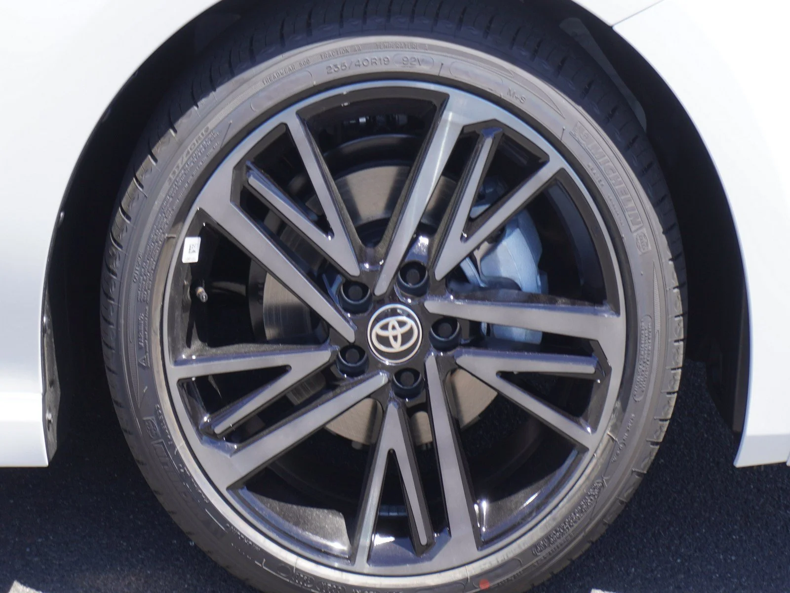 New 2026 Wind Chill Pearl Toyota XSE image 4