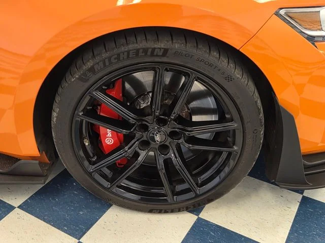 Used 2021 Orange Ford Shelby GT500 image 10