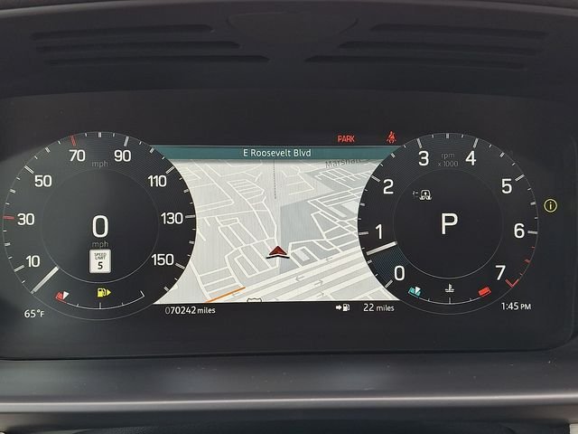 Used 2023 Santorini Black Land Rover Metropolitan Edition image 20
