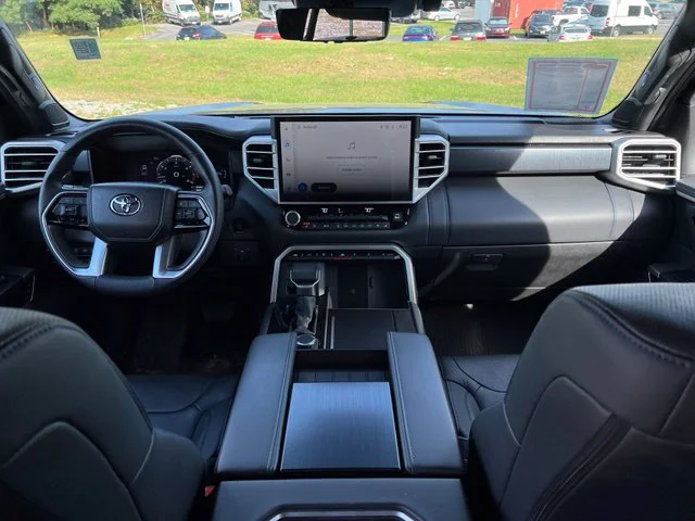 Used 2025  Toyota Platinum image 12