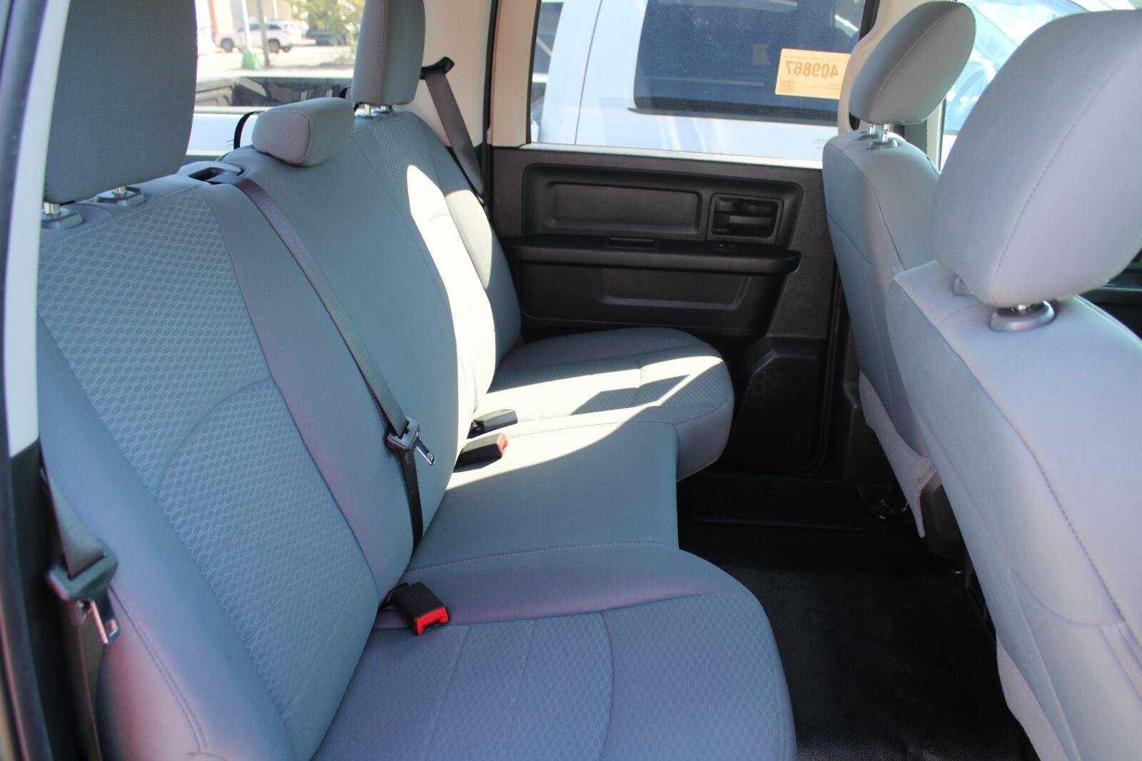 Used 2018 Brilliant Black Crystal Pearlcoat Ram Tradesman image 5
