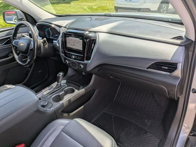 Used 2019 Gray Chevrolet 3LT image 32