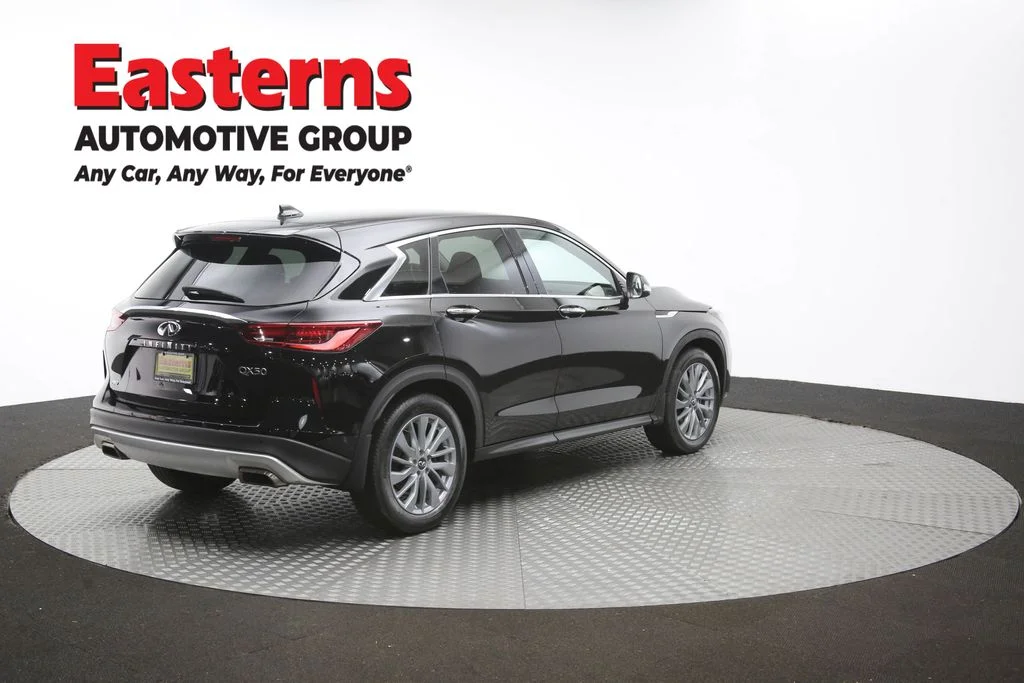 Used 2023 Black INFINITI PURE image 41