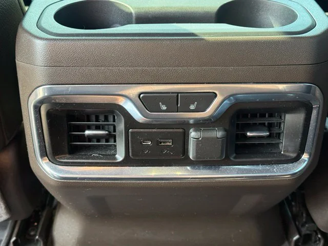 Used 2021 White GMC Denali image 11