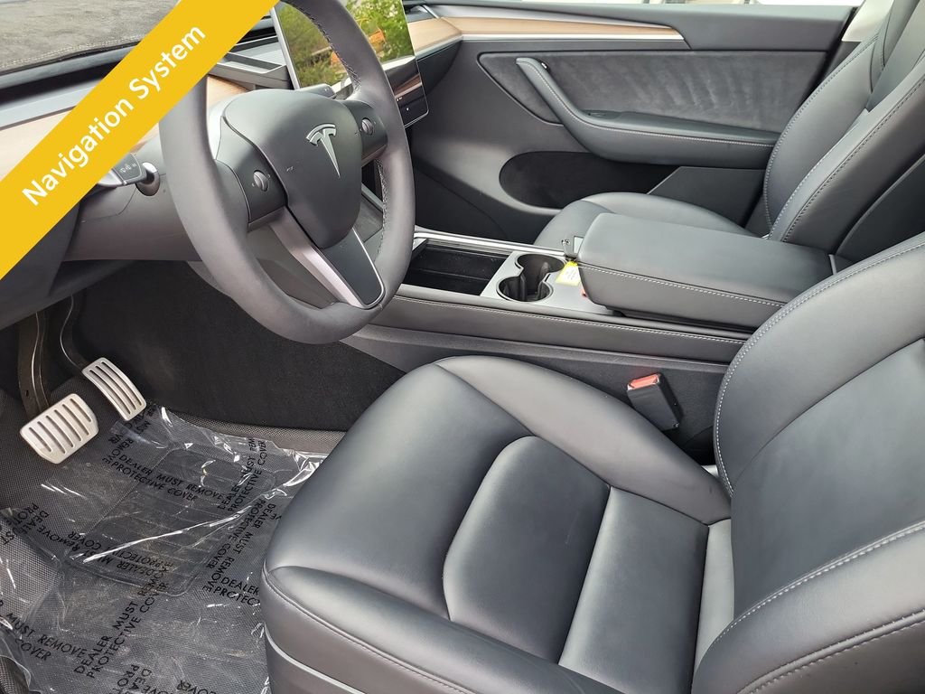 Used 2023  Tesla Performance image 8