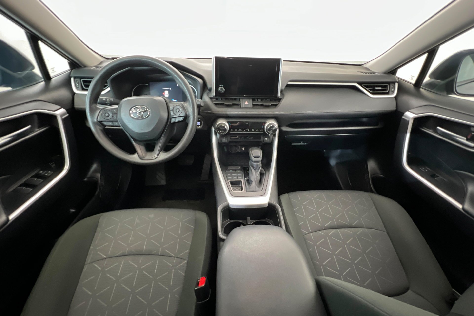 Used 2025 Midnight Black Metallic Toyota XLE image 10