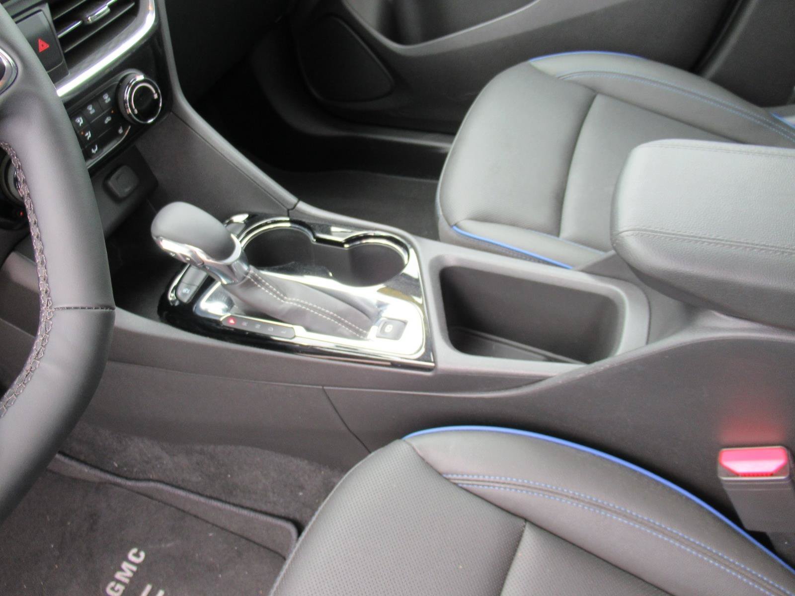 Used 2025 Blue Buick Sport Touring image 15