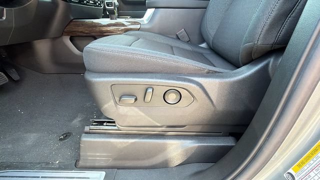 New 2026 Sterling Metallic GMC Elevation image 17