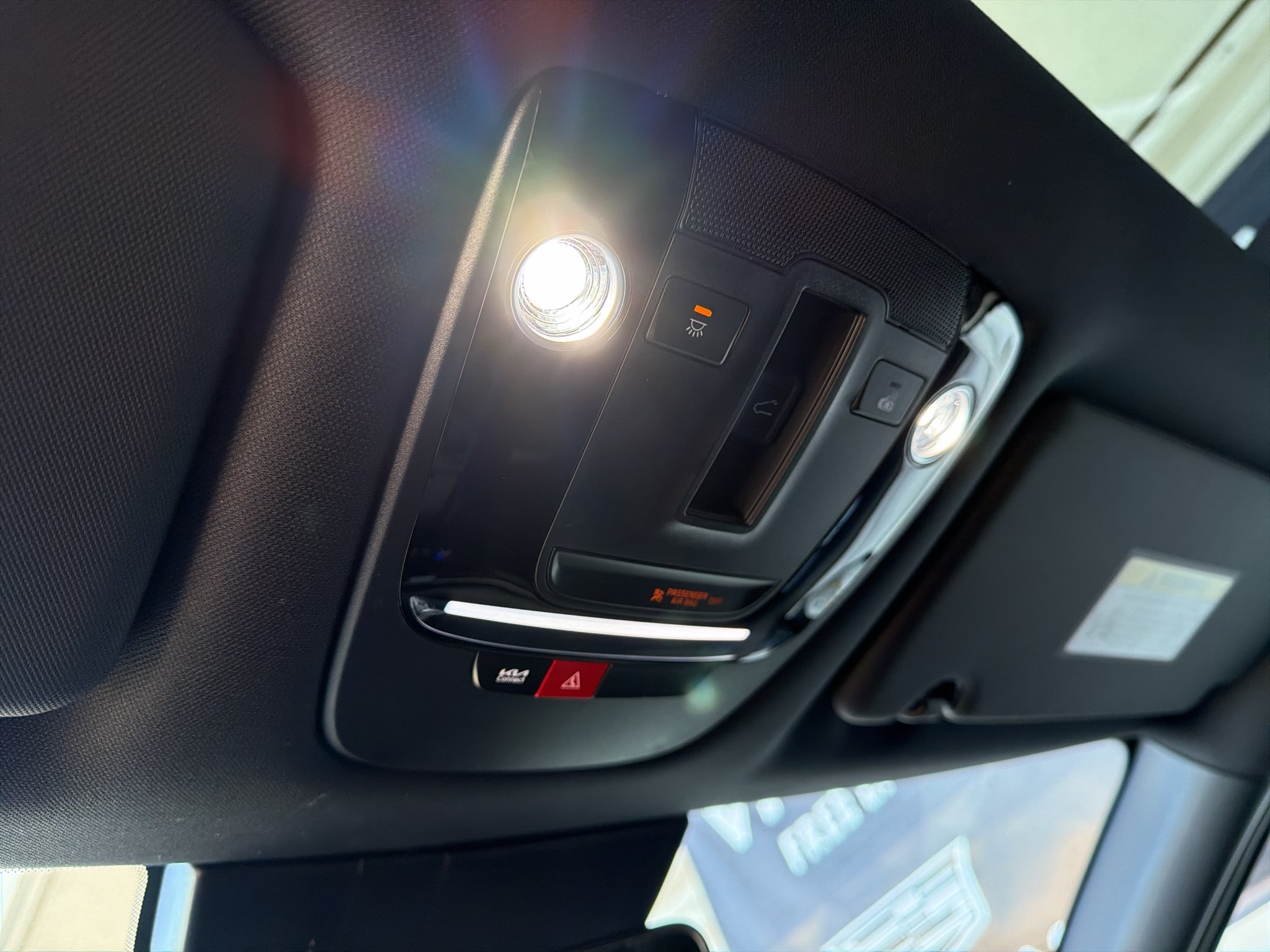 New 2027 Snow White Pearl Kia X-Line image 27