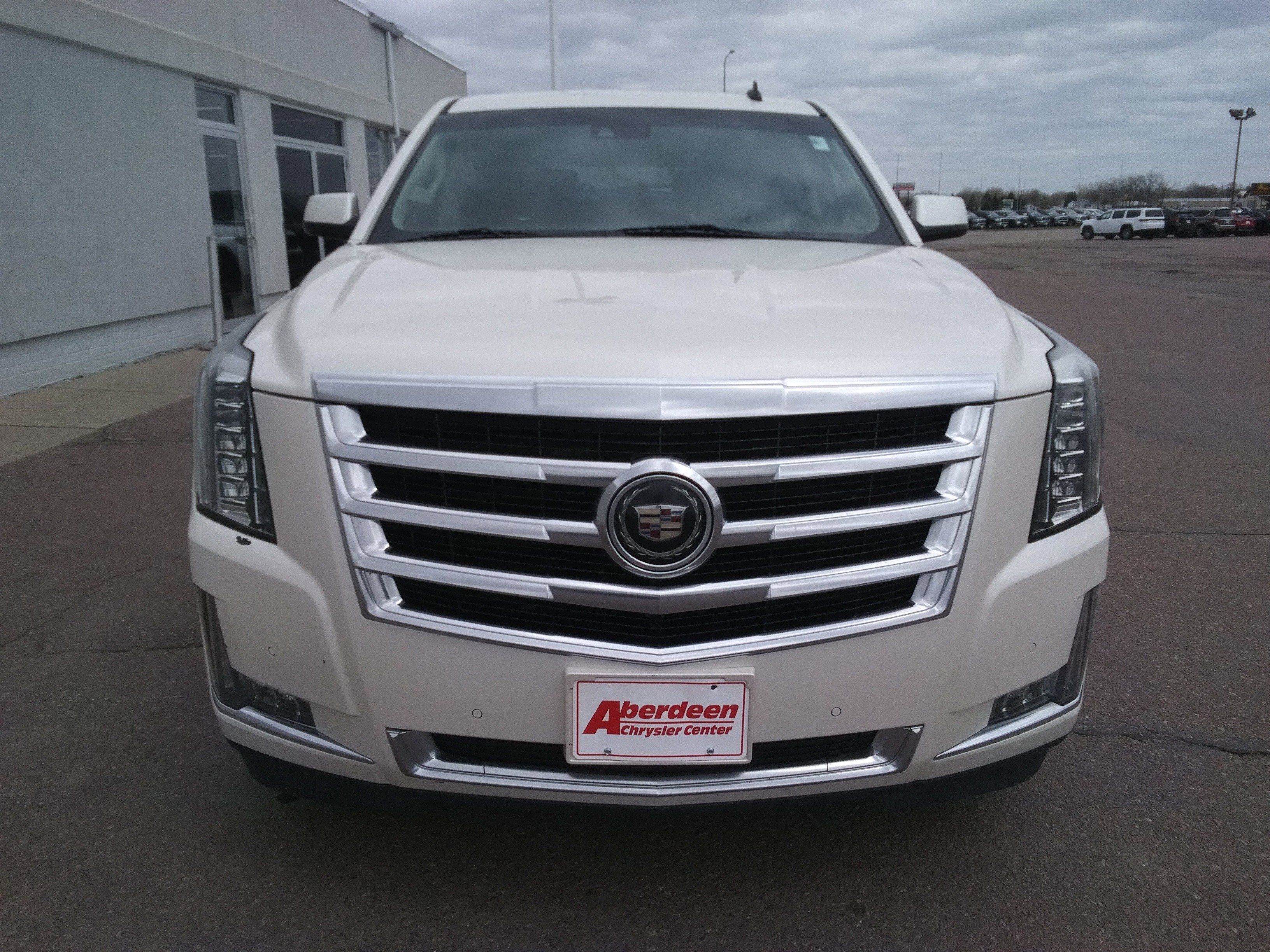 Used 2015 White Cadillac Premium image 3