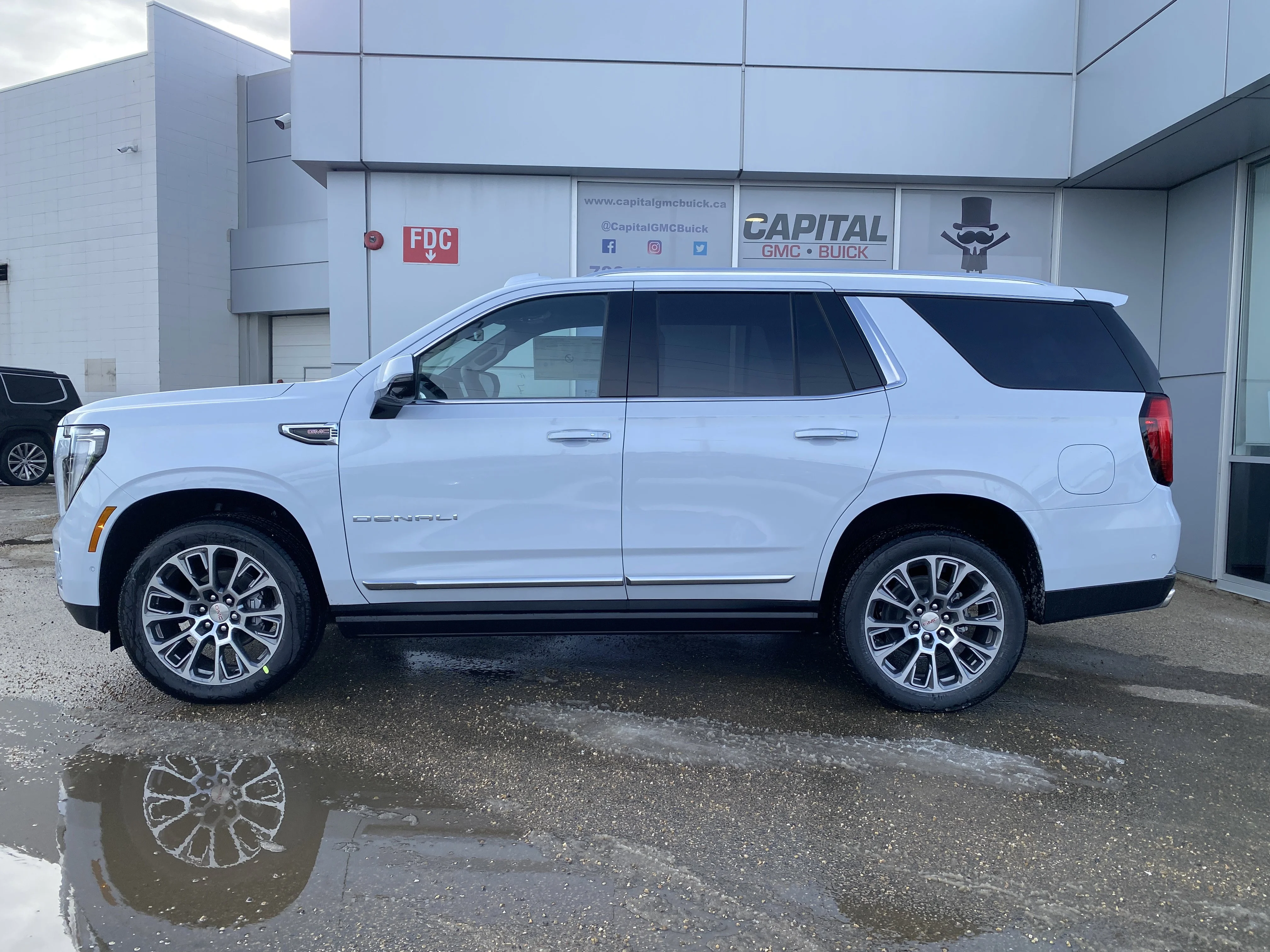 New 2026 GLACIER WHITE TRICOAT GMC Denali image 3