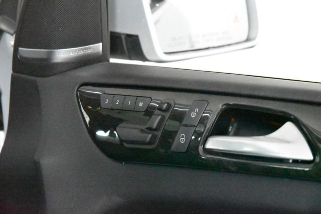 Used 2016  Mercedes-Benz GL 450 image 38