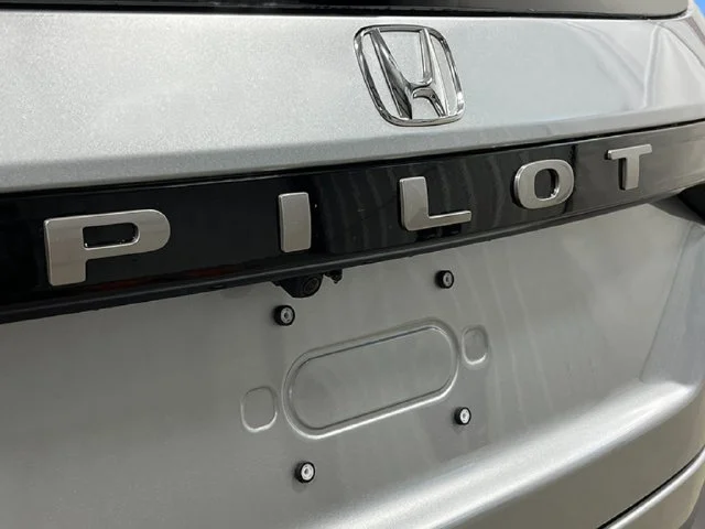 New 2026 Solar Silver Metallic Honda EX-L image 6