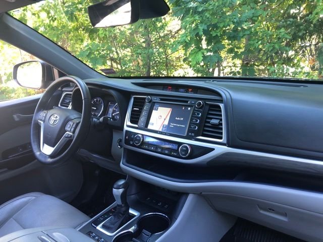 Used 2017 Predawn Gray Mica Toyota Limited Platinum image 18
