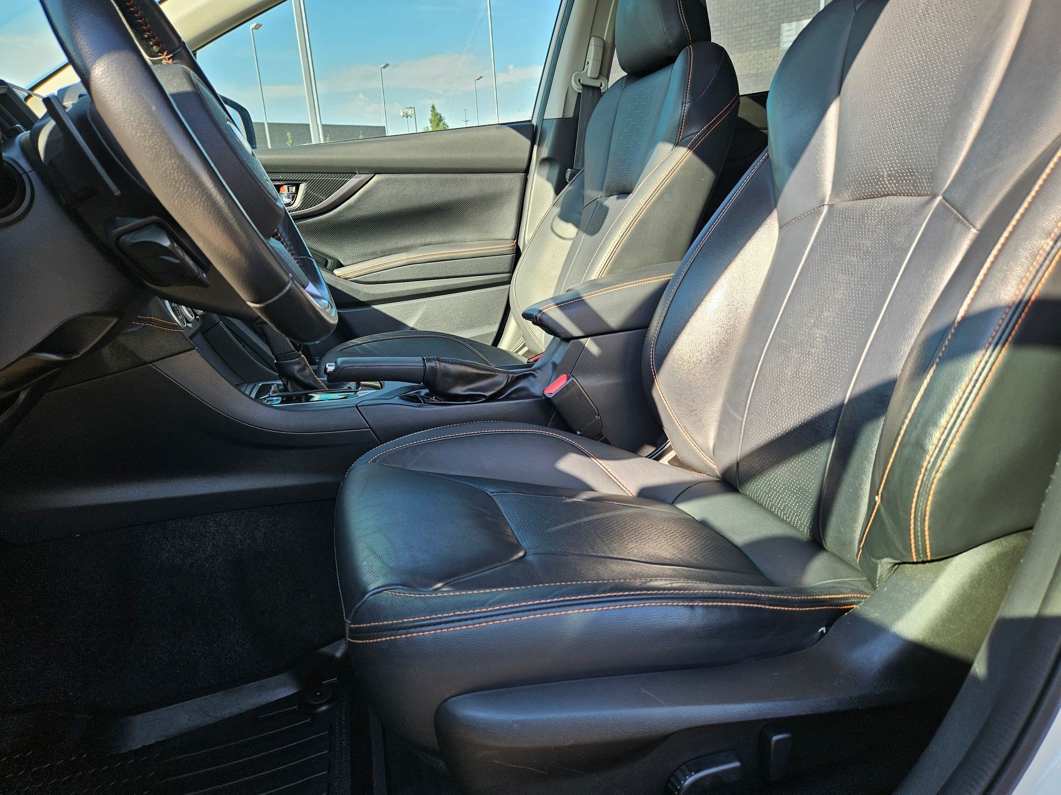 Used 2019 Crystal White Pearl Subaru Limited image 15