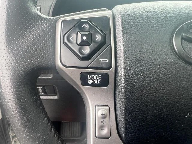 Certified Used 2018 Blizzard Pearl Toyota  image 14