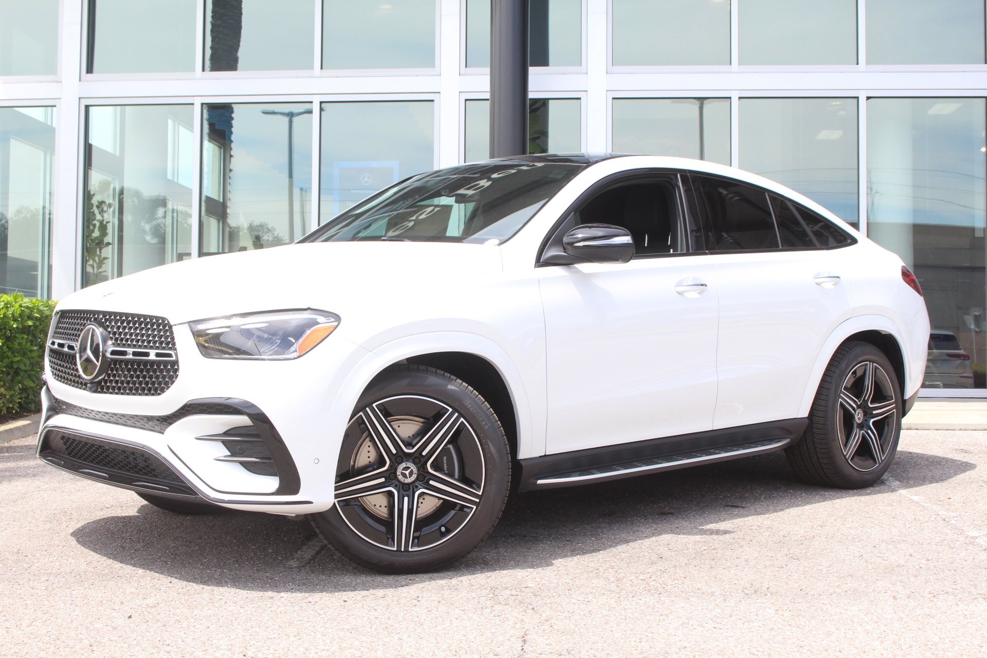 New 2026 MOONLIGHT WHITE Mercedes-Benz GLE 450 image 2