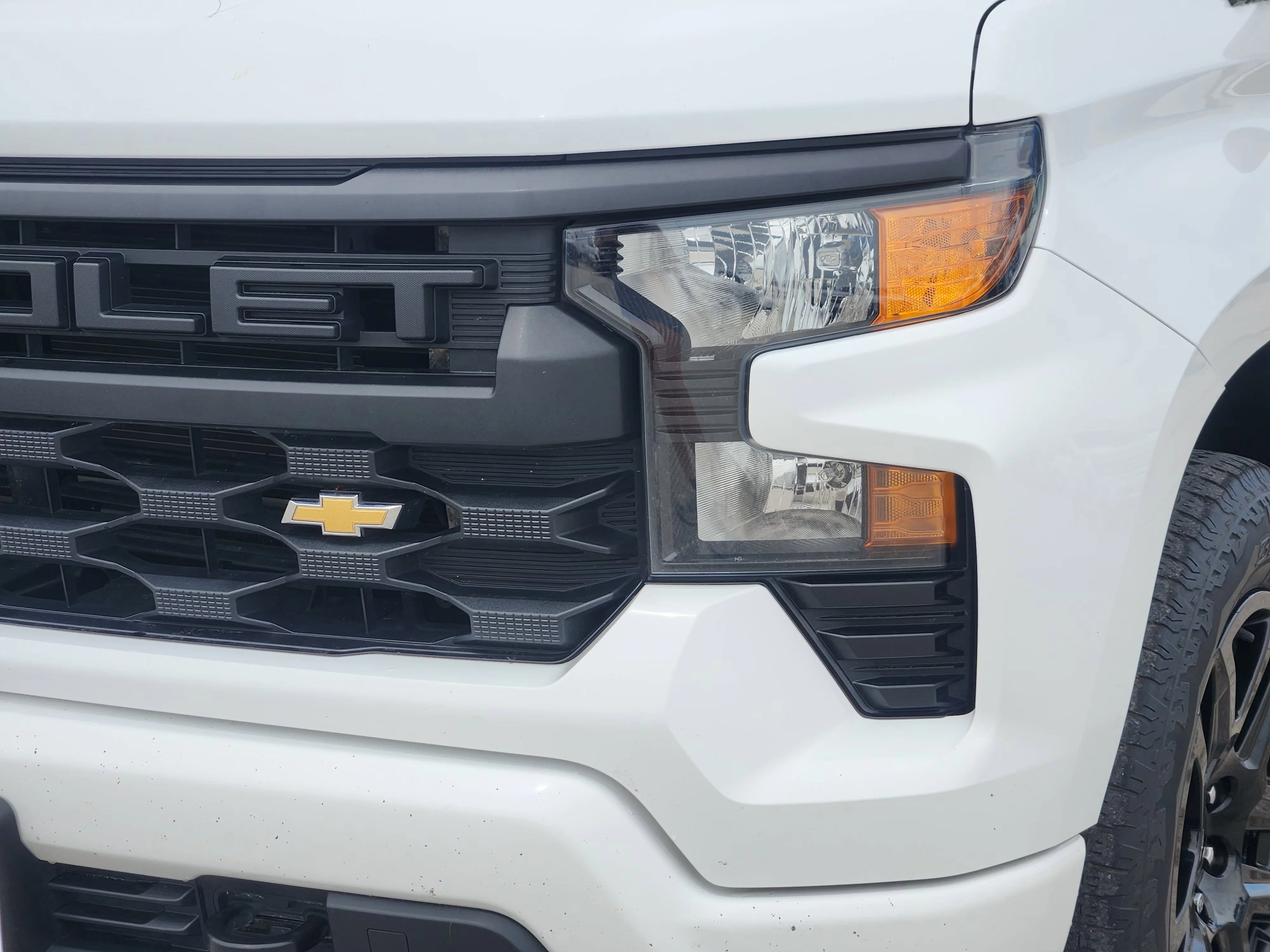 Used 2023 Summit White Chevrolet Custom image 8
