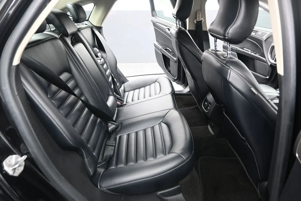 Used 2019 Black Ford SEL image 31