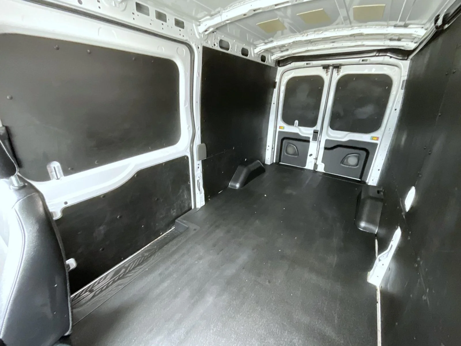 Used 2023 White Ford Base image 18