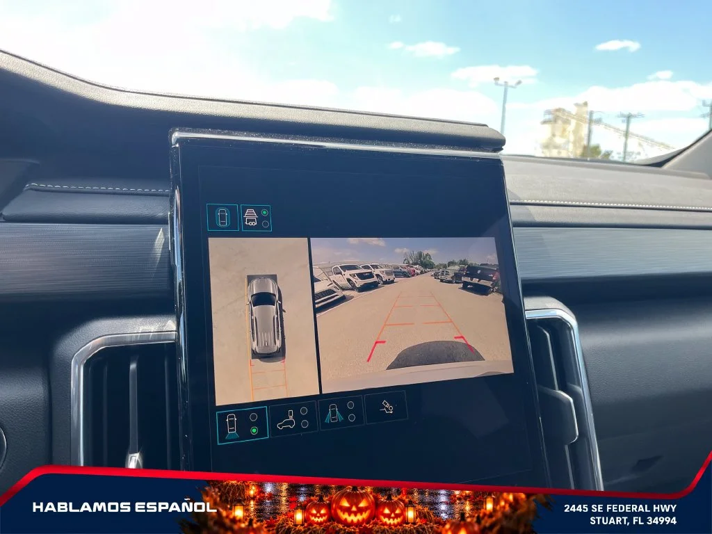 New 2026 Summit White GMC Elevation image 31