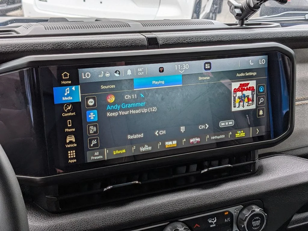 Used 2024 Blue Jeep Sport S 4xe image 17