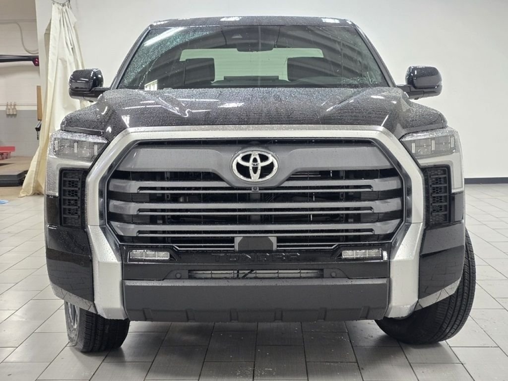 2026 Toyota Tundra Limited - Photo 14