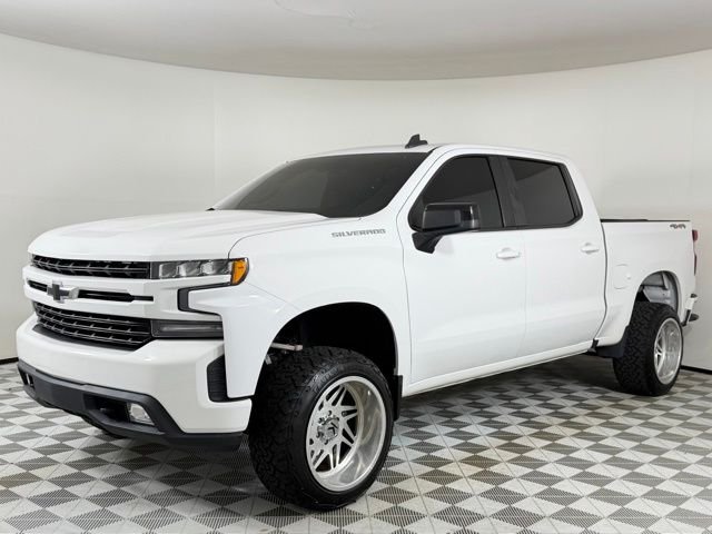 Used 2020 Summit White Chevrolet RST image 4