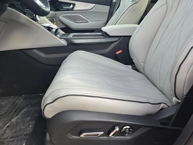 New 2026 Solar Silver Metallic Acura w/Advance Package image 11